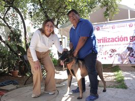 Promueve Daniela Taurino el cuidado responsable de animales de compañía en la colonia Primavera