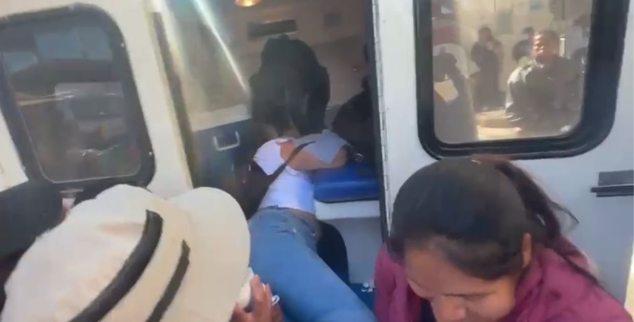 Regidoras de San Agustín Amatengo retienen a su presidenta municipal en pleno Congreso del Estado (+Video)