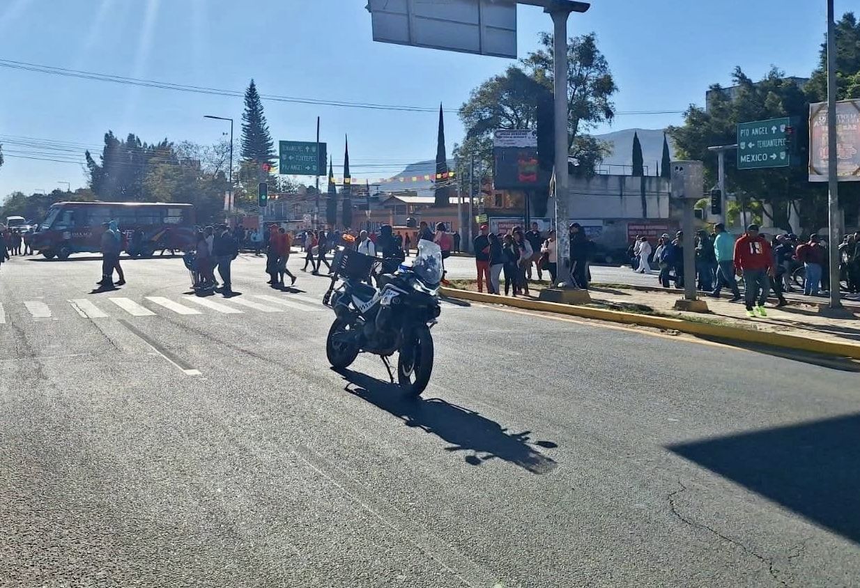 Crucero de Viguera, el Monumento a Juárez y Aeropuerto serán bloqueados este día por la Sección 22