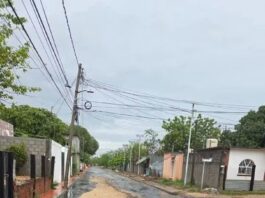 Confirman que fue un ducto de Pemex el afectado que generó derrame en calles de Salina Cruz