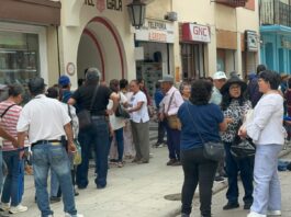 Jubilados y pensionados de la Sección 22 toman el Palacio de Gobierno; piden pago de sus bonos