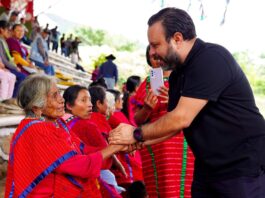 Jesús Romero visita la región Triqui y afirma que el retorno de familias desplazadas de Tierra Blanca es prioridad del Gobierno de Oaxaca