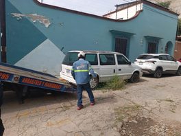Dirección de Movilidad mantiene operativo para retirar vehículos en estado de abandono