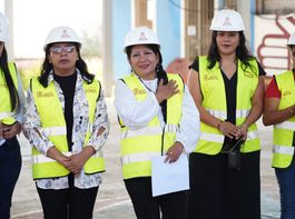 Inicia Nancy Benítez rehabilitación de cancha deportiva en la colonia La Paz