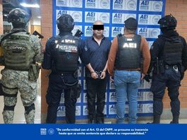 Ejecuta Fiscalía de Oaxaca orden de aprehensión contra conductor de taxi por homicidio en Huajuapan; el imputado fue trasladado a la capital