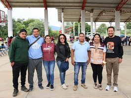 Tania Caballero participa en tequio por la seguridad y el bienestar de las familias de Cuilápam de Guerrero