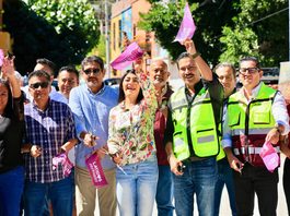 Ray Chagoya entrega más luminarias a barrios y colonias de Oaxaca de Juárez para fortalecer la seguridad
