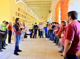 Ray Chagoya entrega primera etapa de rehabilitación de banquetas del Panteón General y San Miguel